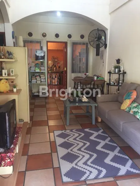 image DI JUAL RUMAH CANTIK DI TANGERANG SELATAN  (2)