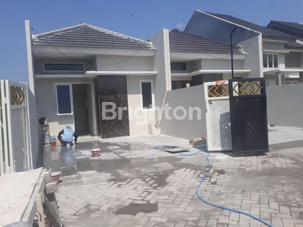 image RUMAH BARU DI WONOREJO SELATAN  (1)