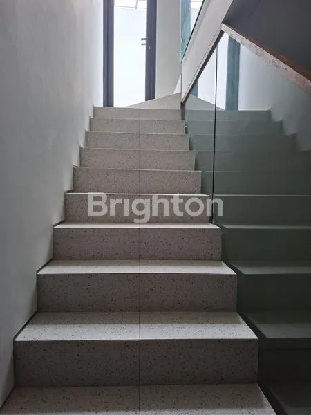 image TOWNHOUSE EKSKLUSIF DI LOKASI PREMIUM (4)