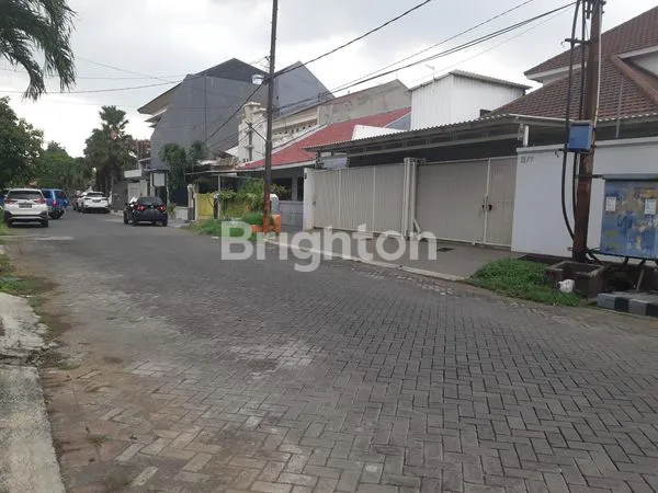image RUMAH MEWAH 2 LANTAI DI MANYAR TIRTOMOYO - 5KT, 5KM, CARPORT 3 MOBIL (7)