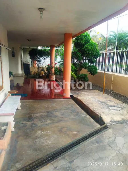 image RUMAH DI PEMUKIMAN UMUM JALAN LEBAR (2)