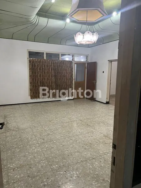 image RUMAH DI PEMUKIMAN UMUM JALAN LEBAR (4)