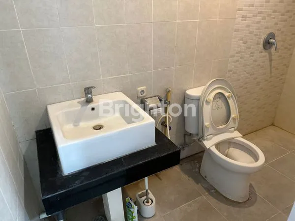 image DI SEWAKAN RUMAH CANTIK KAWASAN NYAMAN DI AREA KEROBOKAN (7)