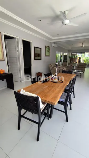 image 4+ 1 BEDROOM VILLA AT BEACHSIDE , MERTASARI SANUR (5)