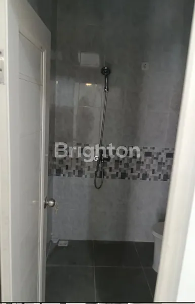 image RUMAH BARU 3 LANTAI MODERN – 4 KAMAR TIDUR, LOKASI STRATEGIS DI DURI KEPA, JAKARTA BARAT (3)