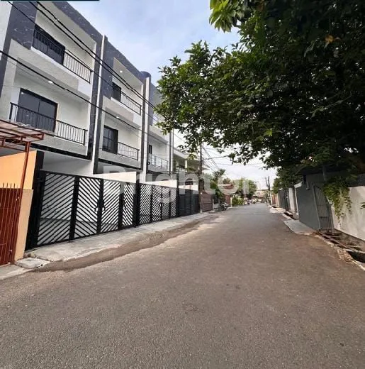 image RUMAH DURI KEPA 3 LANTAI JAKARTA BARAT  (8)