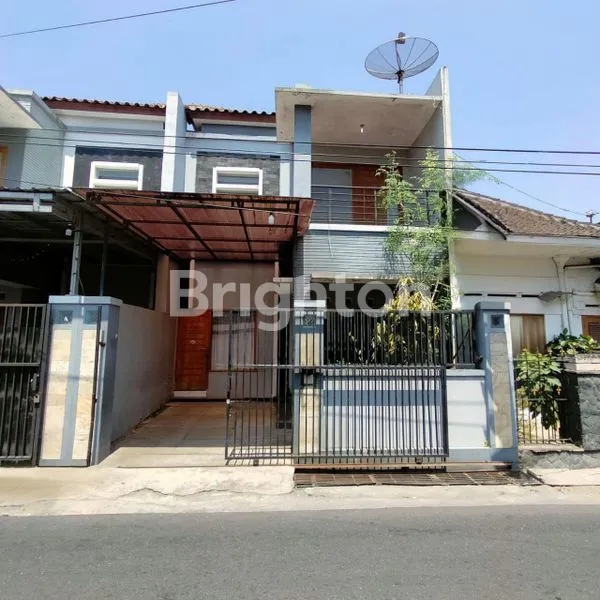 image RUMAH TURISARI DEKAT PARAGON MALL 2,5 LANTAI-MANGKUBUMEN SOLO (1)