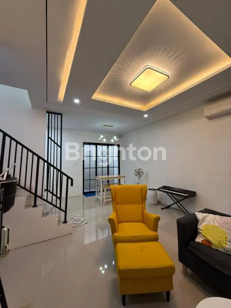 DI JUAL RUMAH 2 LANTAI