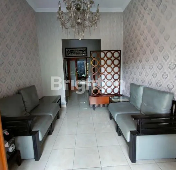 image RUMAH TURISARI DEKAT PARAGON MALL 2,5 LANTAI-MANGKUBUMEN SOLO (7)