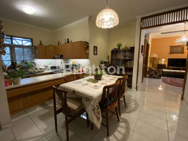 image RUMAH HOEK MEWAH 400M² VIEW TAMAN\N\NDEKAT TOL PASTEUR (2)