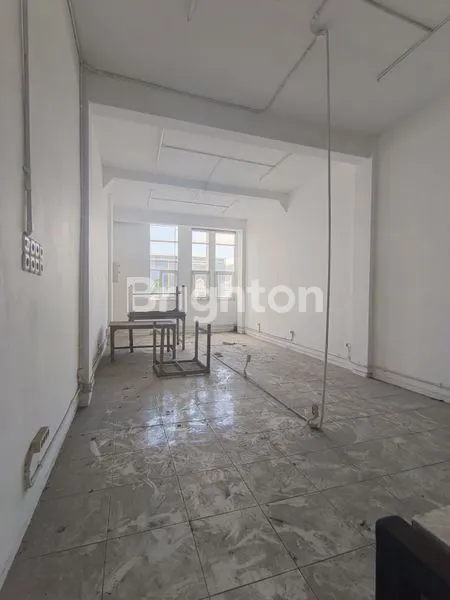 image RUKO 4 LANTAI 240 M2 DI SUHAT (7)