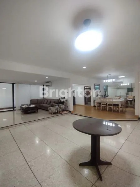 image RUMAH LUAS SIAP HUNI DURI KEPA DEKAT TANJUNG DUREN JAKARTA BARAT ROW 3 MOBIL (8)