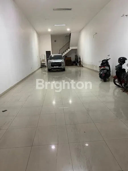 image RUMAH 3 LANTAI STRATEGIS DI JELAMBAR, COCOK HUNIAN & BISNIS (2)