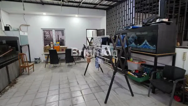 image RUMAH 3 LANTAI STRATEGIS DI JELAMBAR, COCOK HUNIAN & BISNIS (4)