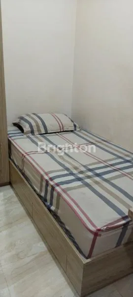 RUMAH KOS-KOSAN MINIMALIS, BERSIH, BANGUNAN BARU. LOKASI STRATEGIS DI TANJUNG DUREN SELATAN, JAKARTA BARAT. \N