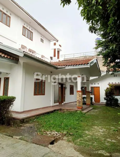 image RUMAH 3 LANTAI GEGER KALONG HILIR MAINROAD (2)