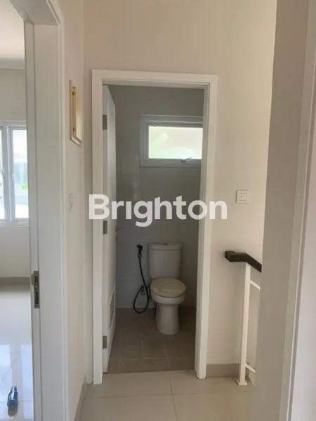 image RUMAH RENOVASI MODERN DI CLUSTER SAMARA GADING SERPONG – TANAH LUAS & SIAP HUNI (7)