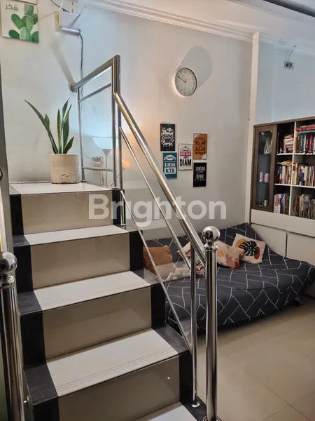 image RUMAH SIAP HUNI 2 LANTAI LOKASI STRATEGIS (8)