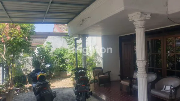 image RUMAH STRATEGIS 1 MENIT JALAN KAKI KE MERR (3)