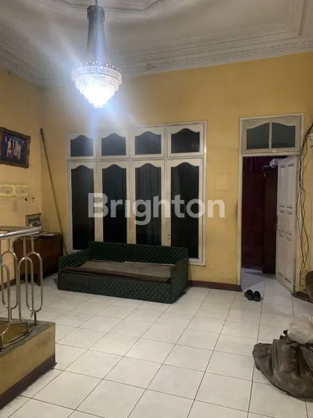 image RUMAH 2 LANTAI STRATEGIS DI JALAN RAYA DAAN MOGOT BATU CEPER (3)