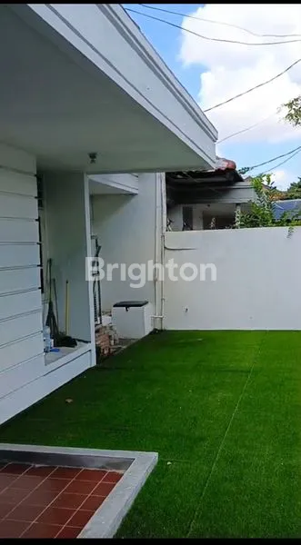 image RUMAH LUAS, NYAMAN DAN SIAP HUNI, LOKASI STRATEGIS DI DARMO, SURABAYA (2)