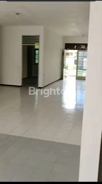 image RUMAH LUAS, NYAMAN DAN SIAP HUNI, LOKASI STRATEGIS DI DARMO, SURABAYA (5)