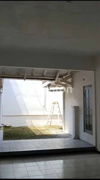 image RUMAH LUAS, NYAMAN DAN SIAP HUNI, LOKASI STRATEGIS DI DARMO, SURABAYA (7)