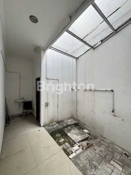 image RUKO SIAP PAKAI PUSAT KOTA KAWASAN BISNIS STRATEGIS RAJIMAN SOLO (7)