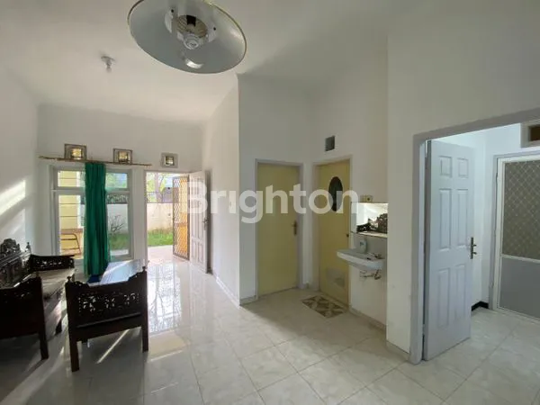 image RUMAH SIAP HUNI DI JALAN UTAMA PERUMAHAN AREA WARU (2)