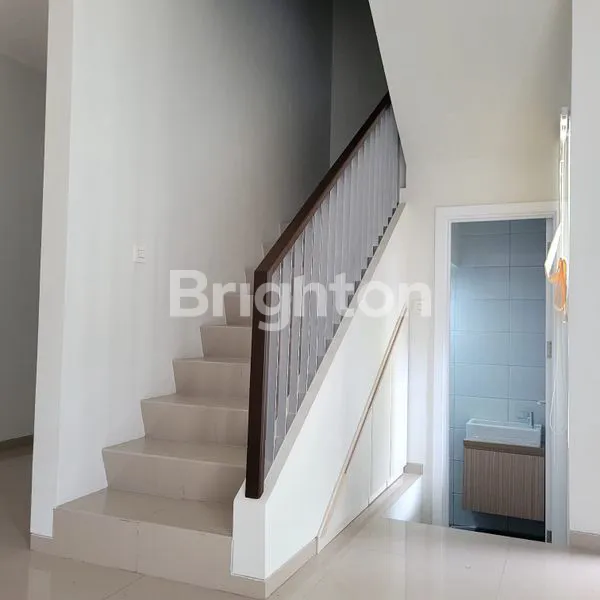 image RUMAH MINIMALIS MODERN TIPE 78 DI PERUMAHAN BINTARO JAYA (3)
