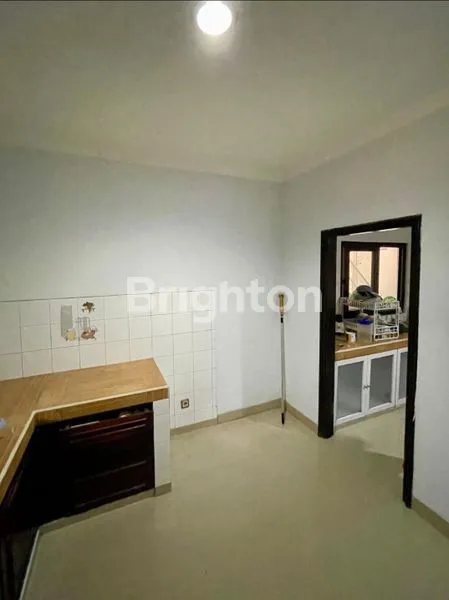 image RUMAH MEWAH 8KT DI PURI SRIWEDARI - 5 MENIT KE TOL CIBUBUR (3)