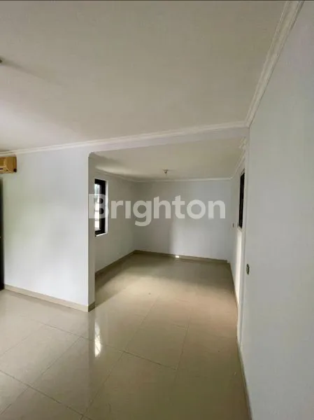 image RUMAH MEWAH 8KT DI PURI SRIWEDARI - 5 MENIT KE TOL CIBUBUR (6)