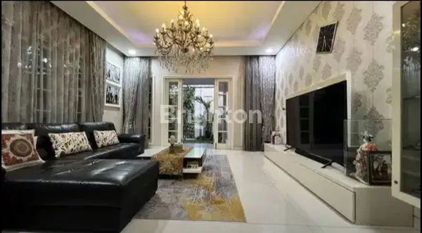 image RUMAH MEWAH 2 LANTAI SEMI FURNISHED DI KURDI MOCH TOHA (2)