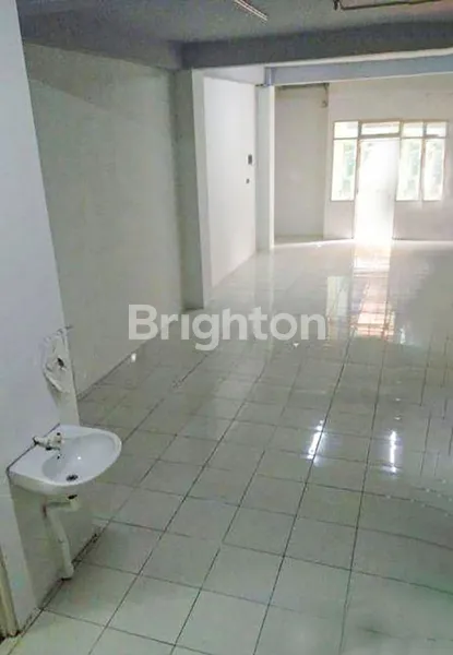 image SEWA RUKO 3 LANTAI PINGGIR JALAN TEUKU UMAR DI KEDATON (8)