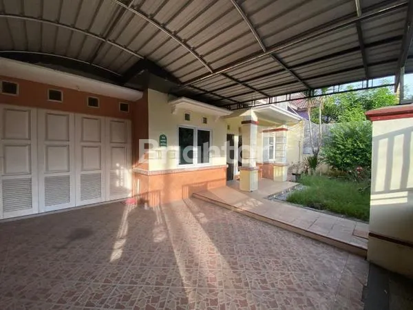 image RUMAH SIAP HUNI DI JALAN UTAMA PERUMAHAN AREA WARU (3)