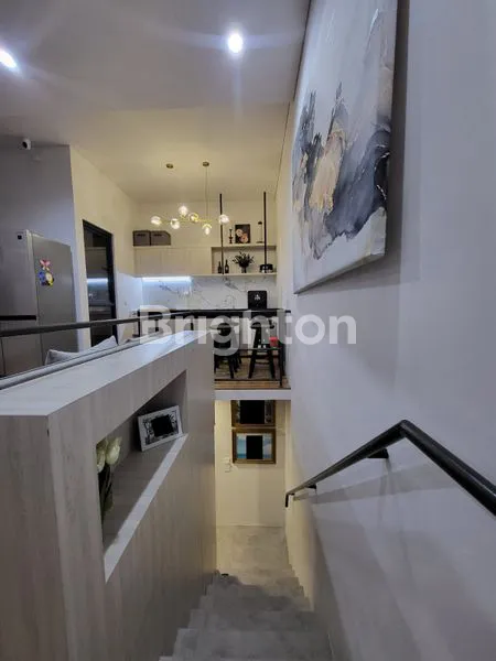 image RUMAH IMPRESAHAUS TABEBUYA 3 LANTAI BSD CITY TANGERANG  (5)