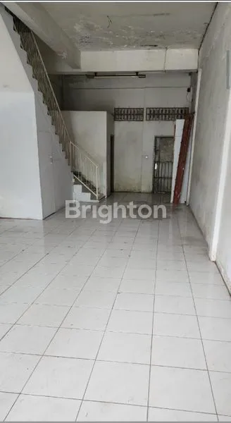 image RUKO 3 LANTAI KOMPLEK TOMANG ELOK JL. GATOT SUBROTO MEDAN (4)