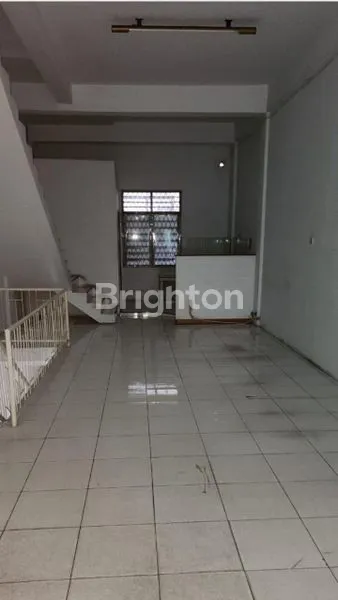 image RUKO 3 LANTAI KOMPLEK TOMANG ELOK JL. GATOT SUBROTO MEDAN (3)