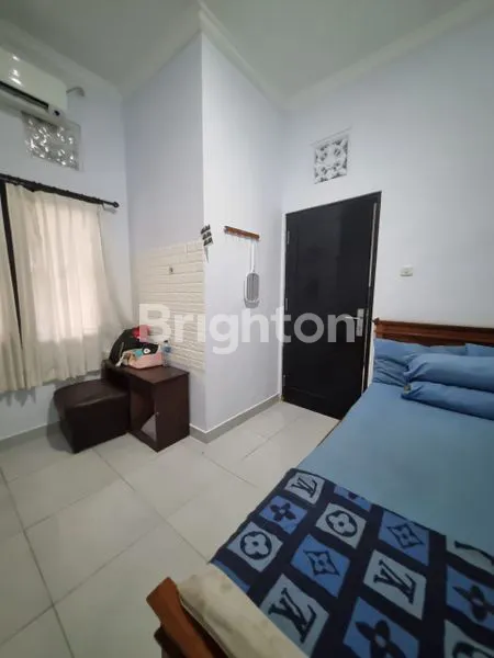 image RUMAH 5 BEDROOM DI KOMPLEK PERUMAHAN IMAM BONJOL  DENPASAR BARAT  (4)