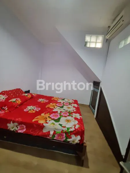 image RUMAH 5 BEDROOM DI KOMPLEK PERUMAHAN IMAM BONJOL  DENPASAR BARAT  (5)