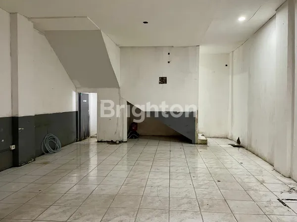 image RUKO STRATEGIS RAYA PANGLIMA POLIM DEKAT BLOK M JAKARTA SELATAN (2)