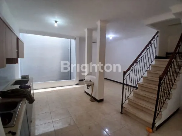 image CIBUBUR LEGENDA WISATA RUMAH DIJUAL (4)