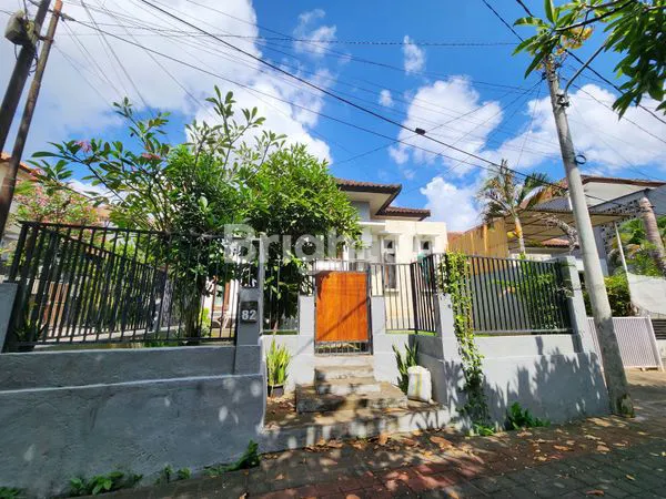 image RUMAH NYAMAN DI BALI HARUM JALAN GUNUNG SALAK (1)