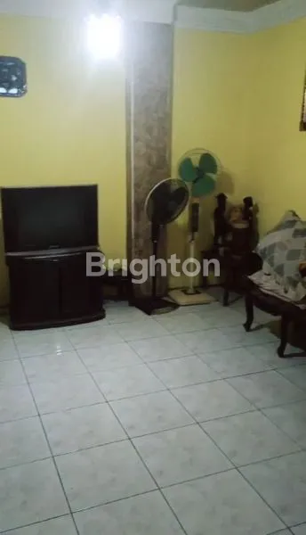 image RUMAH 2 LANTAI STRATEGIS PINGGIR JALAN DI KEBON JERUK (4)