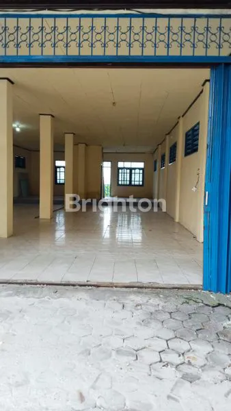 image RUKO 3 LANTAI STRATEGIS DI JALAN SOEKARNO HATTA BALIKPAPAN (5)