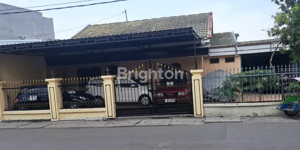 image RUMAH HOOK,  DAERAH MANUKAN, SURABAYA BARAT, BISA UNTUK USAHA (1)