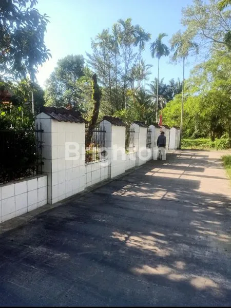 image TANAH DAN BANGUNAN STRATEGIS 9.585 M DI JL SM AMIN (6)