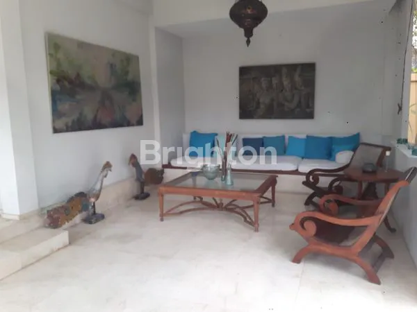 image LUXURY VILLA UMALAS 7BR, KOLAM PRIBADI, DEKAT PANTAI (5)