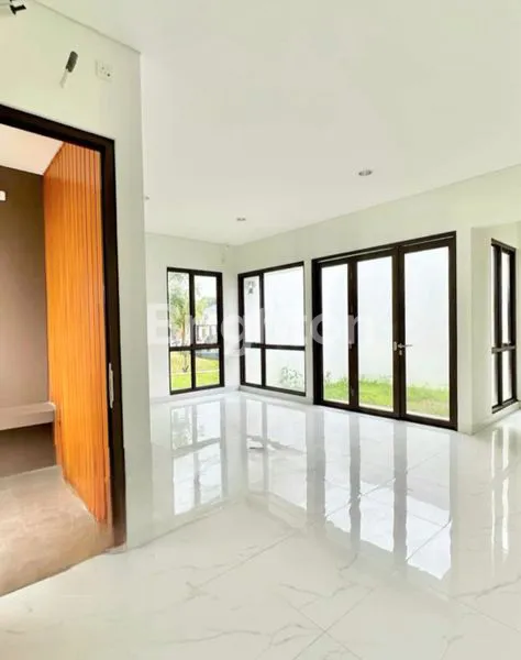image RUMAH EXCLUSIVE TIPE WAIKIKI SENTUL, LINGKUNGAN ASRI, AKSES TOL (4)