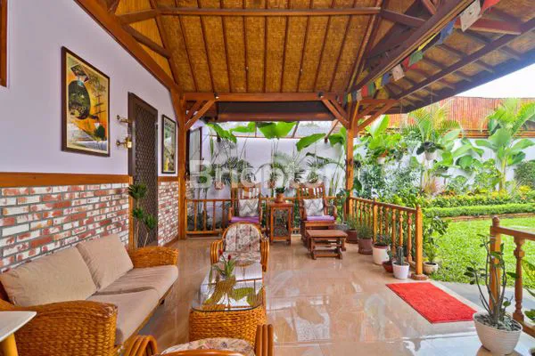 image VILLA CANTIK DENGAN HALAMAN LUAS DI PERING GIANYAR (5)